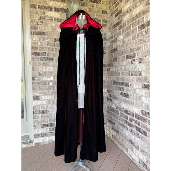 VTG Velvet Hooded Black Cape 48"X52" Goth Whimsigoth Halloween Witch Made in USA - Picture 2 of 14